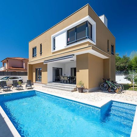 Villa Sunce Pula Exterior photo